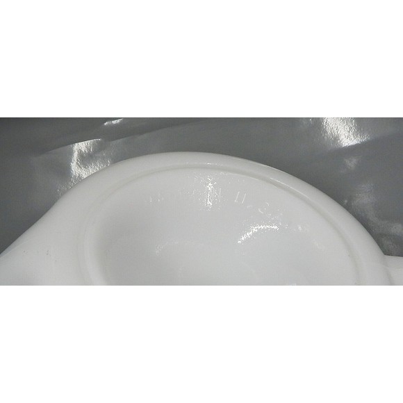 Sunkist Milk Glass Citrus Orange Grapefruit Reamer Juicer Made in USA - Picture 7 of 10